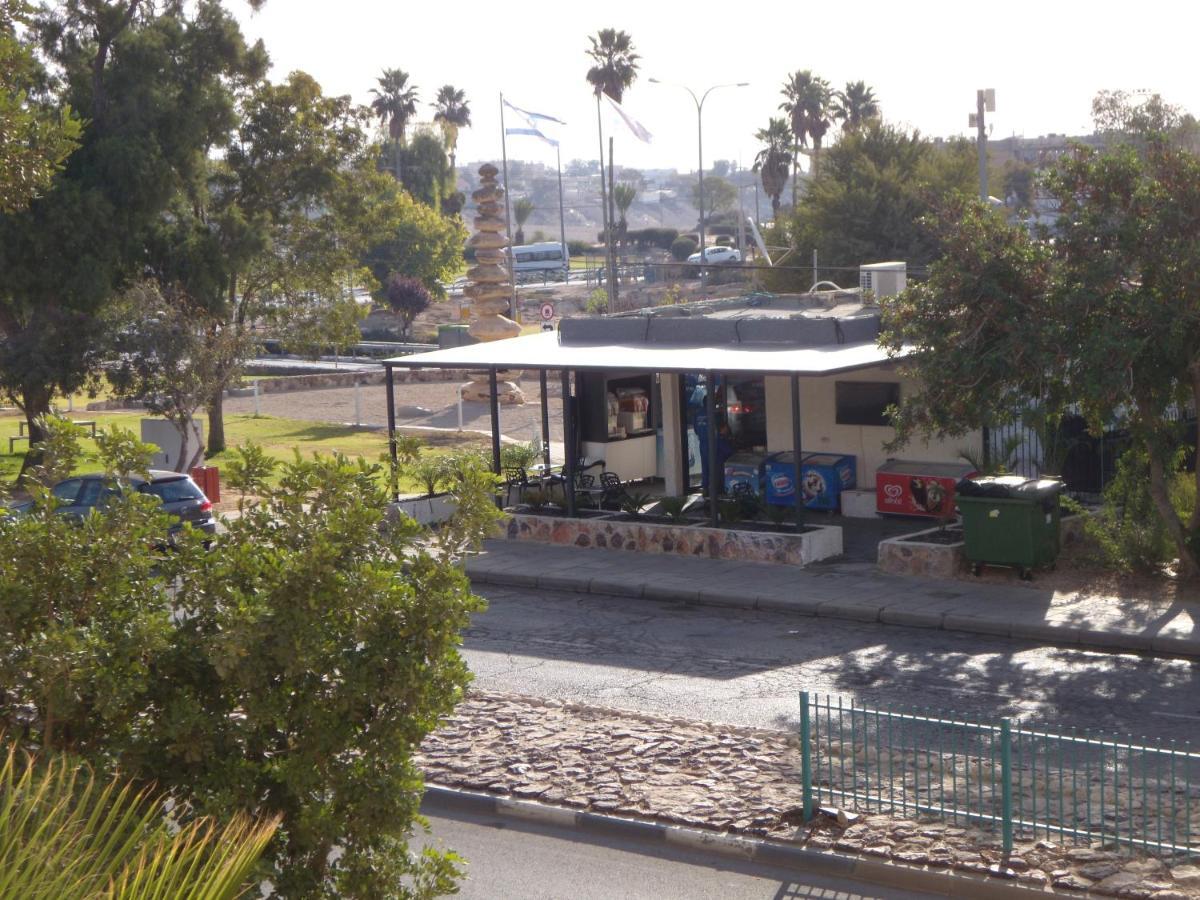 Zimmer Arad Dead Sea, Big And Confortabוl Apartment, Logic Cost - במחיר שפוי エクステリア 写真
